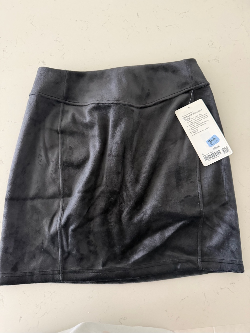 Lululemon scuba velvet skirt brand new